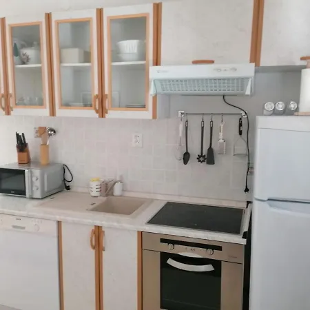 Apartman Sutivan *