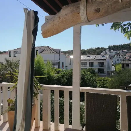Apartman Sutivan *